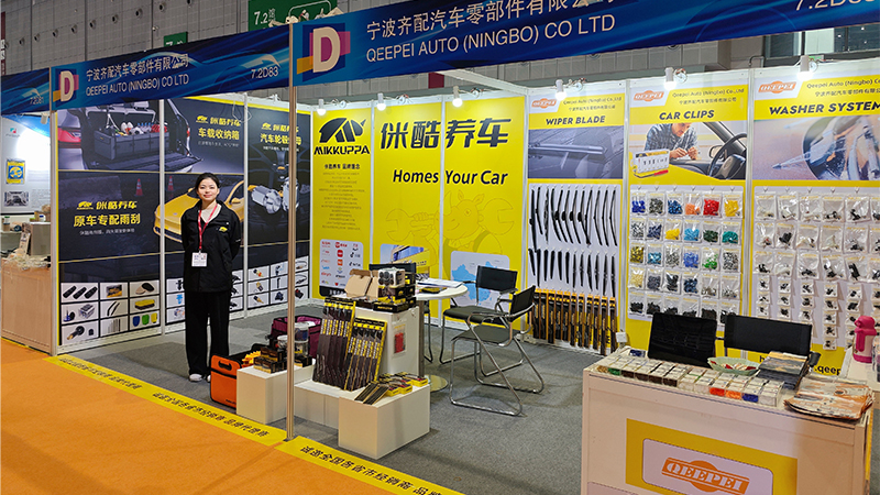 Queeti -joukkueen takeet Automachechanika Shanghai 2024